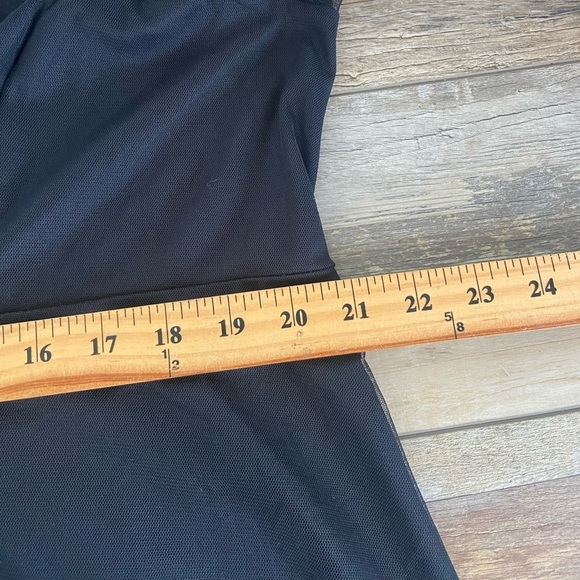 Torrid Mesh Sequin Trim Short Sleeves Top Size 1X Black V-Neck Party Cocktail - Picture 7 of 11